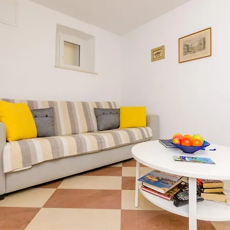 Simovi - One Bedroom